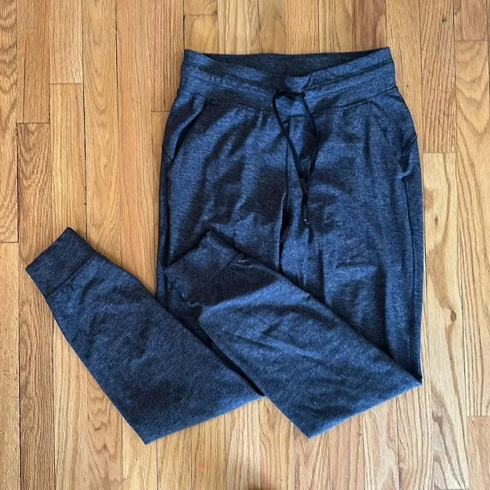 Lululemon sz 6 Ready To Rulu Pant *Updated 29